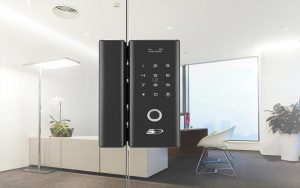 cách bảo quản khóa cửa điện tử