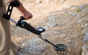 máy dò tìm kim loại là gì