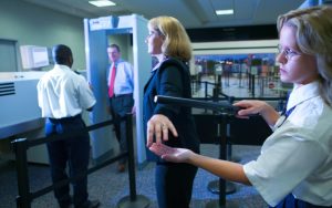 ứng dụng của máy dò tìm kim loại