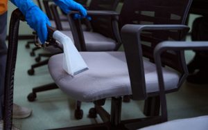 mẹo vệ sinh ghế nỉ văn phòng