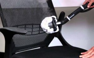 cách vệ sinh ghế lưới văn phòng