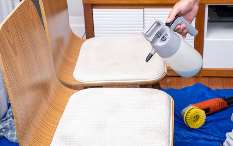 bí quyết giảm tần suất vệ sinh ghế văn phòng